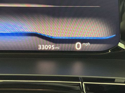 Certified 2024 Volkswagen Atlas Cross Sport SEL R-Line image 18