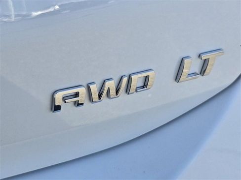 Used 2024 Chevrolet Equinox LT image 15