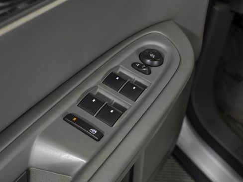 Used 2017 Chevrolet Traverse LS FWD image 33