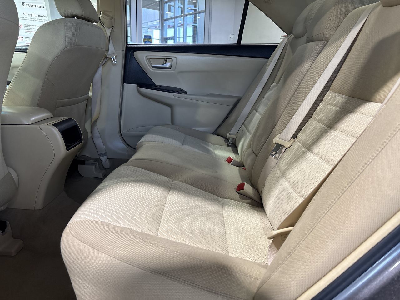 Used 2017 Toyota Camry LE FWD image 21