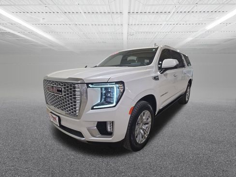 Used 2024 GMC Yukon XL Denali image 2