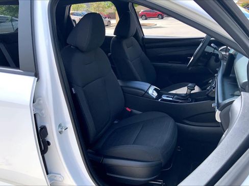 Certified 2026 Hyundai Santa Cruz SE image 9