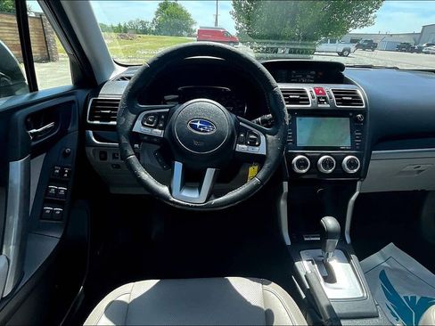 Used 2017 Subaru Forester 2.5i Limited AWD/4WD image 3