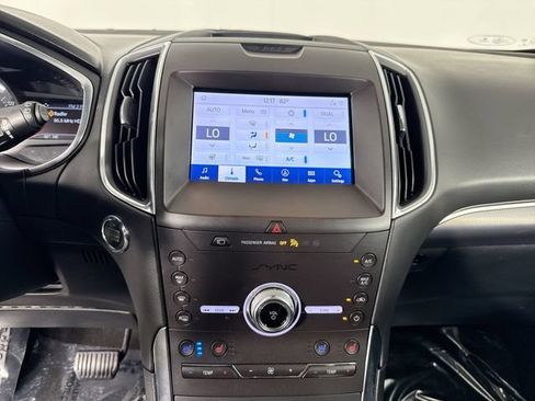 Used 2020 Ford Edge Titanium w/ Equipment Group 301A AWD/4WD image 9