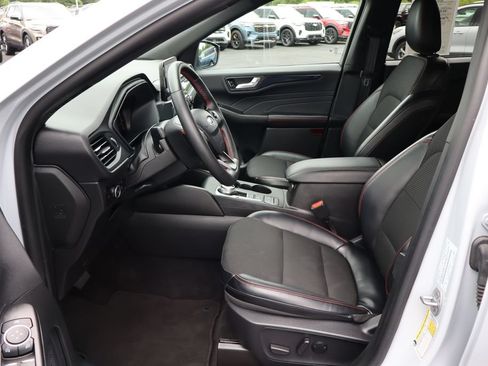 Used 2025 Ford Escape ST-Line Select AWD/4WD image 22