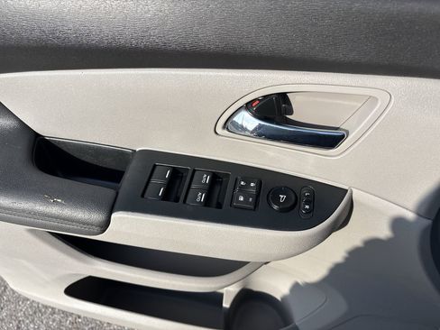 Used 2015 Honda Odyssey EX-L image 17