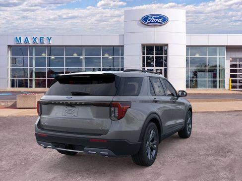 New 2026 Ford Explorer Active w/ Active Comfort Package AWD/4WD image 8