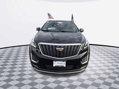 Certified 2025 Cadillac XT5 Premium Luxury image 3