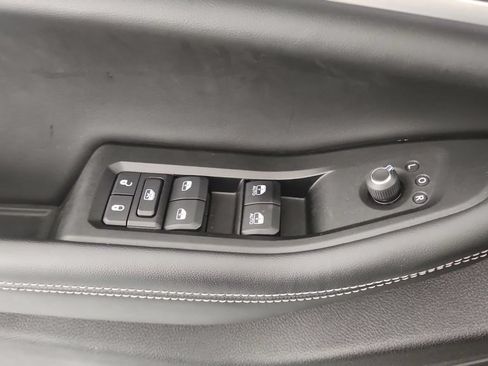 Used 2024 Jeep Grand Cherokee Limited AWD/4WD image 16