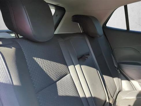 Used 2022 Buick Encore Preferred image 22