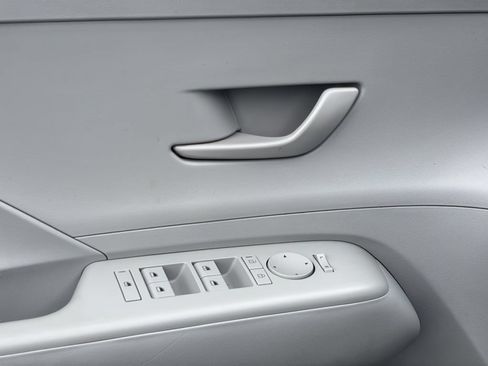 Certified 2024 Hyundai Kona SE FWD image 16