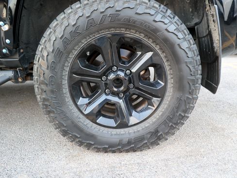 Used 2016 Toyota 4Runner SR5 AWD/4WD image 14