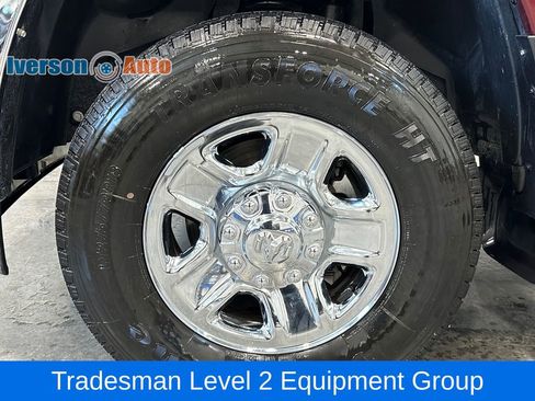 Used 2024 RAM 2500 Tradesman w/ Chrome Appearance Group AWD/4WD image 13