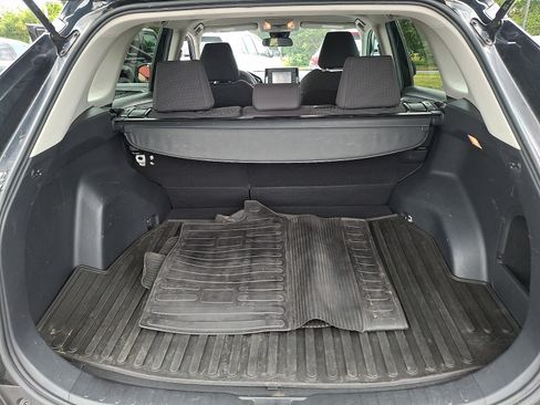 Used 2021 Toyota RAV4 LE AWD/4WD image 27