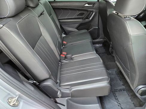 Used 2023 Volkswagen Tiguan SE FWD image 19
