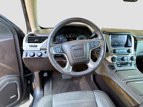 Used 2018 GMC Yukon Denali w/ Open Road Package AWD/4WD image 13