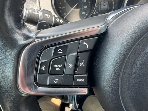 Used 2018 Jaguar F-PACE Prestige AWD/4WD image 25