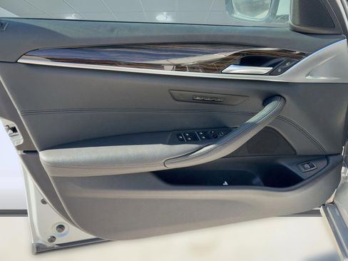 Used 2019 BMW 530i image 17