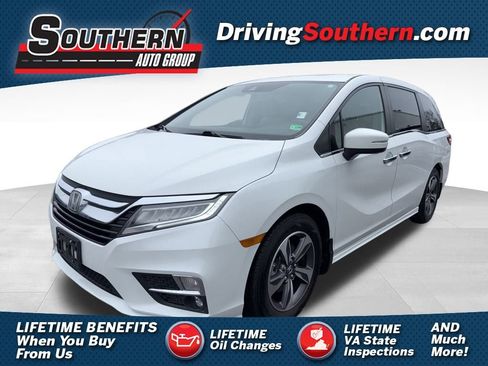 Used 2020 Honda Odyssey Touring image 1
