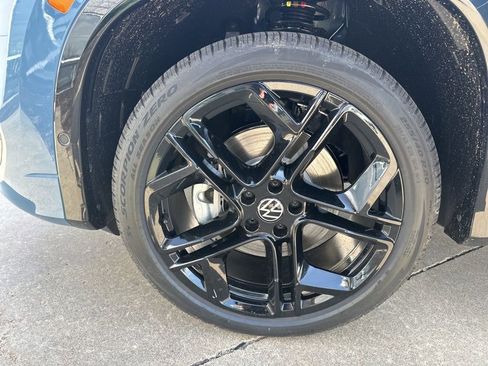 New 2026 Volkswagen Tiguan SE R-Line image 27