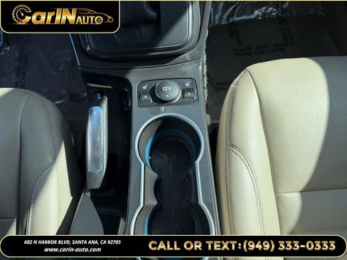 Used 2015 Ford Escape Titanium FWD image 29