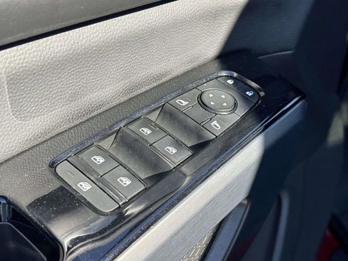 Used 2022 Nissan Pathfinder SL w/ SL Premium Package image 18