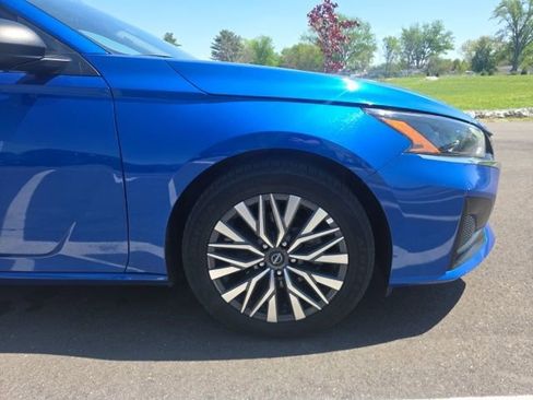 Used 2025 Nissan Altima 2.5 SV image 4