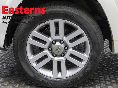 Used 2010 Toyota 4Runner Limited image 29