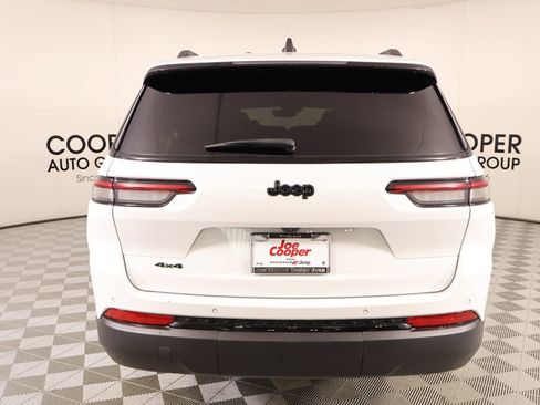 Used 2023 Jeep Grand Cherokee L Laredo AWD/4WD image 23