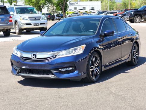 Used 2017 Honda Accord Sport Special Edition image 4