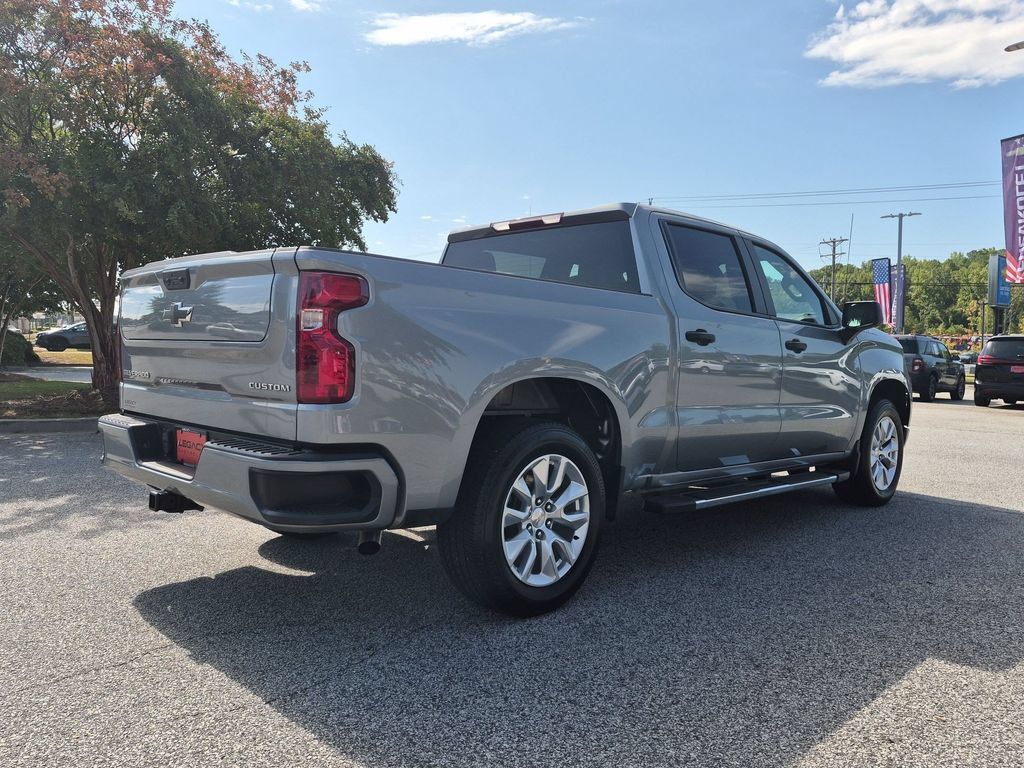 Used 2024 Chevrolet Silverado 1500 Custom RWD image 3