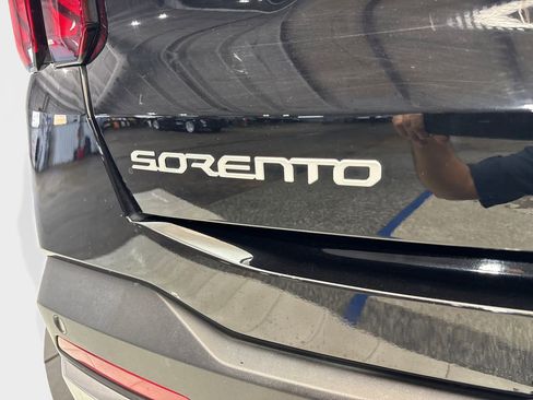 Used 2025 Kia Sorento S w/ Panoramic Sunroof Package FWD image 23