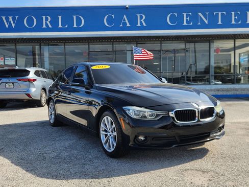 Used 2018 BMW 320i Sedan image 1