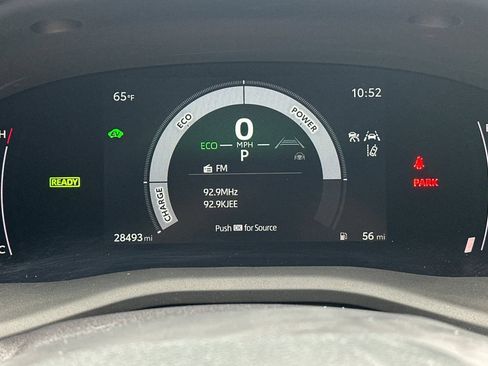 Used 2025 Toyota Camry SE FWD image 26