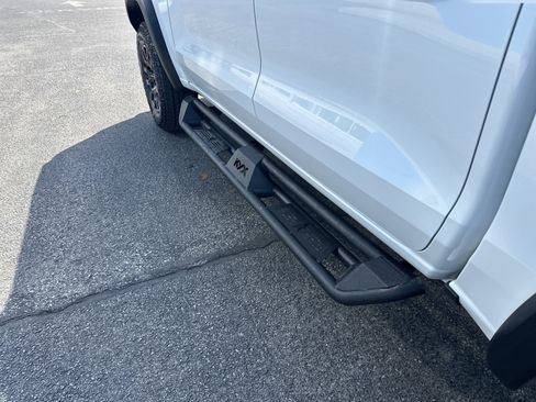 Certified 2023 Chevrolet Colorado Trail Boss w/ Technology Package AWD/4WD image 7