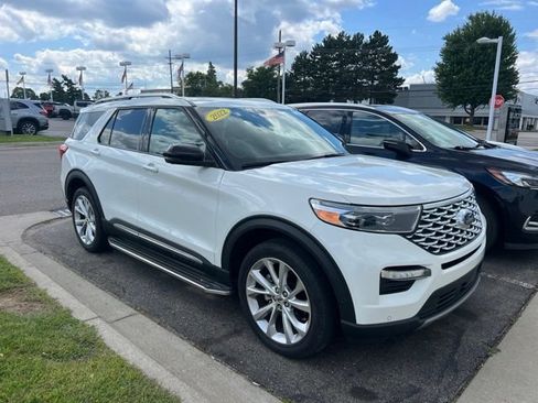 Used 2022 Ford Explorer Platinum w/ Equipment Group 601A AWD/4WD image 3