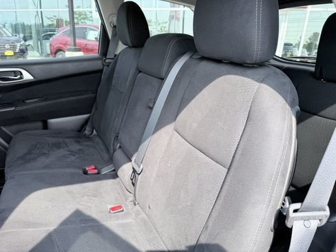 Used 2014 Nissan Pathfinder SV AWD/4WD image 19