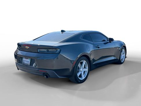 Used 2016 Chevrolet Camaro LT RWD image 5