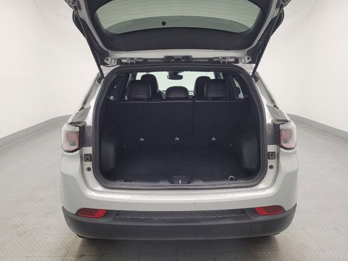 Used 2024 Jeep Compass Latitude image 29