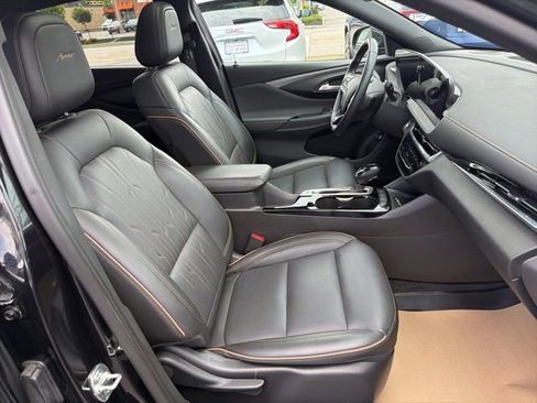 Used 2025 Buick Envista Sport Touring FWD image 20