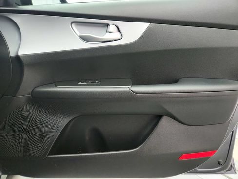 Used 2023 Kia Forte LXS FWD image 25