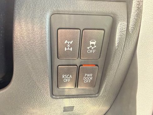 Used 2008 Lexus LX 570 4WD w/ Technology Pkg image 24