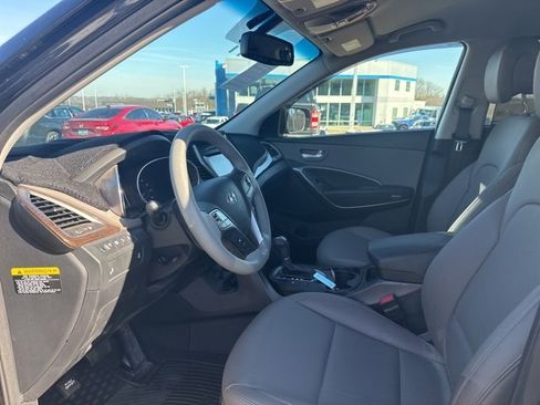 Used 2017 Hyundai Santa Fe Sport image 6