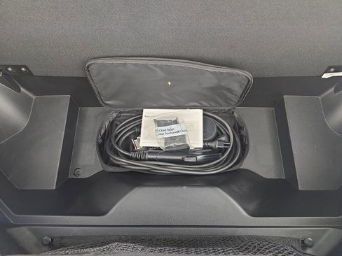 Used 2024 Rivian R1S Adventure AWD/4WD image 14