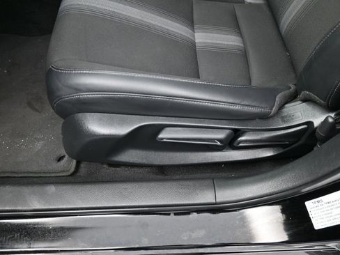 Used 2022 Honda Civic Sport image 15