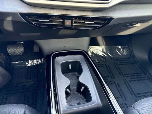 Used 2024 Volkswagen ID.4 Pro S image 18