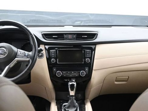 Used 2019 Nissan Rogue SL w/ Premium Package AWD/4WD image 22