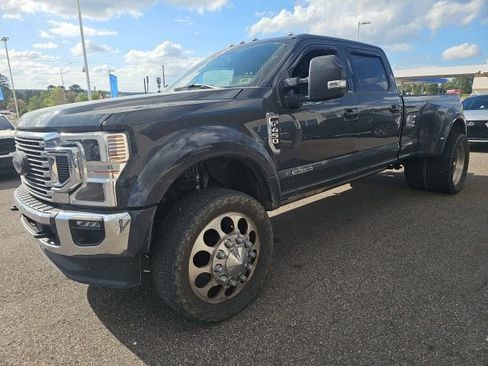 Used 2021 Ford F450 Lariat w/ Lariat Ultimate Package image 3