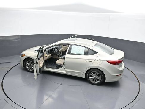 Used 2017 Hyundai Elantra Value Edition w/ Cargo Package FWD image 43