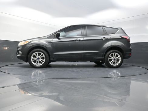 Used 2017 Ford Escape SE image 27